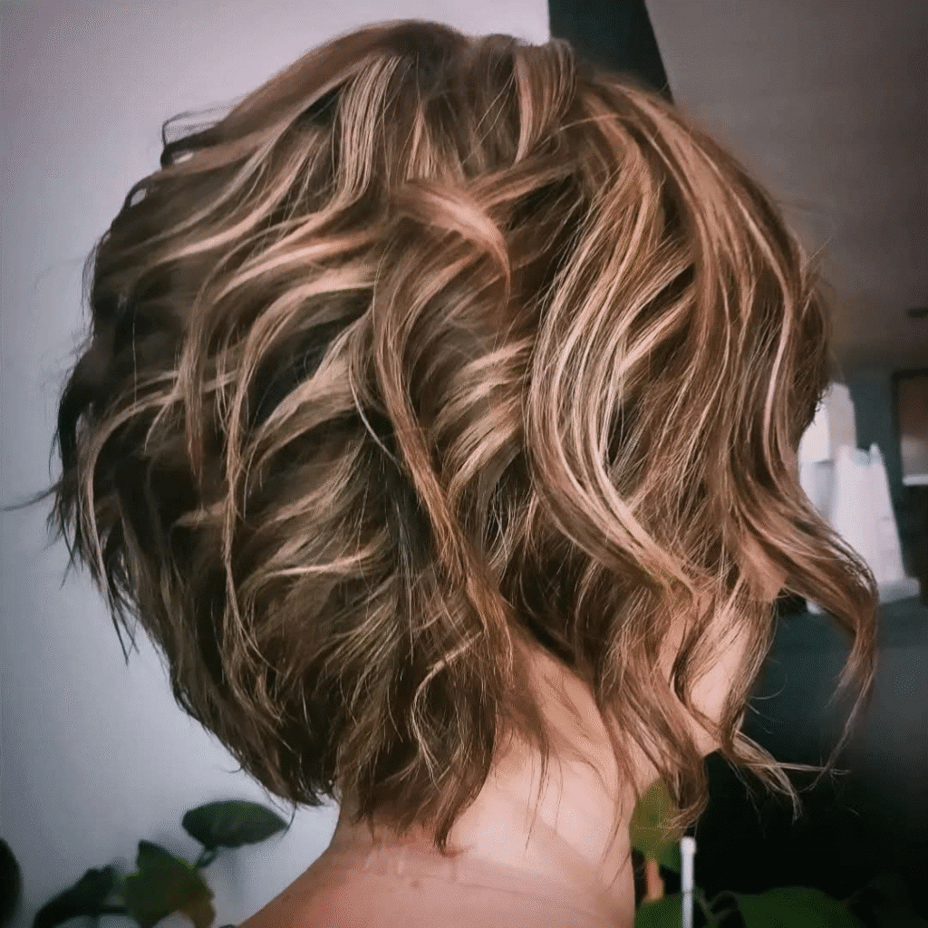 Trabajo real de peinado elaborado en el salón H2ohh en Huesca para evento especial 3